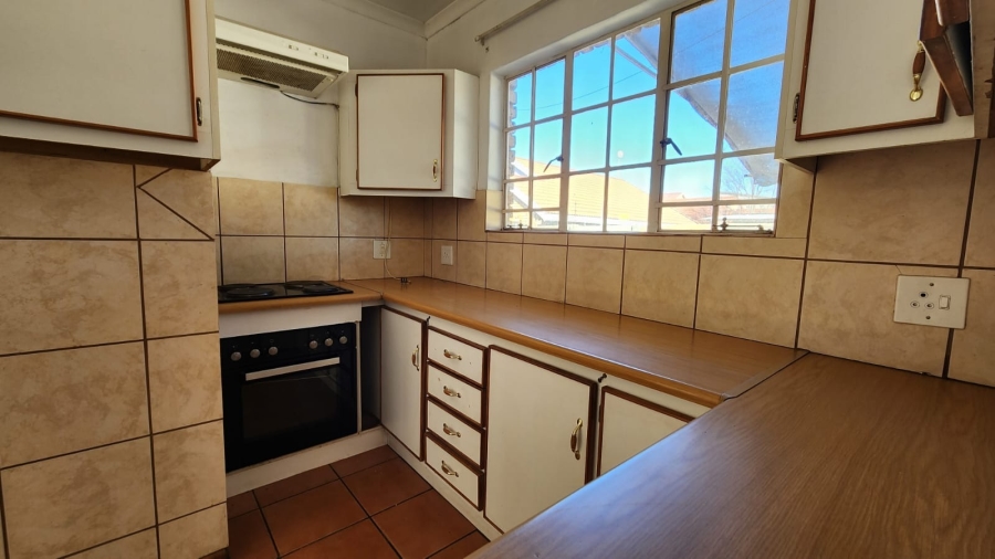 To Let 1 Bedroom Property for Rent in Die Bult North West